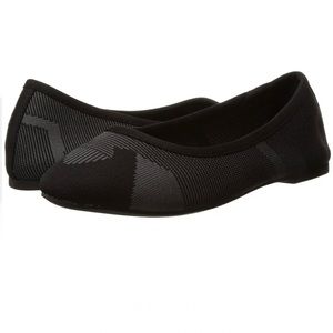 LIKE NEW SKECHERS CLEO WHAM BLACK/CHARCOAL